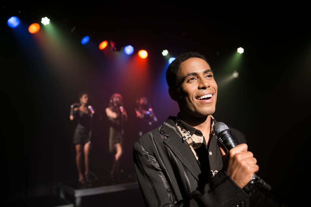 Ícaro Silva estrela ‘Show em Simonal’ na Zona Portuária