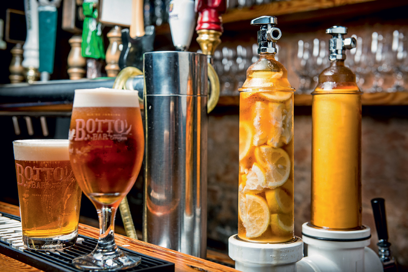 Linguado cozido no vapor, camarão, mexilhão, batata e abobrinha: R$ 65,00 Linguado cozido no vapor, camarão, mexilhão, batata e abobrinha: R$ 65,00