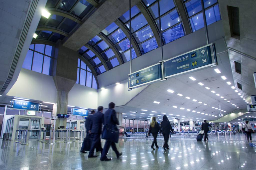 Coronavírus: Descubra como cancelar viagens aéreas