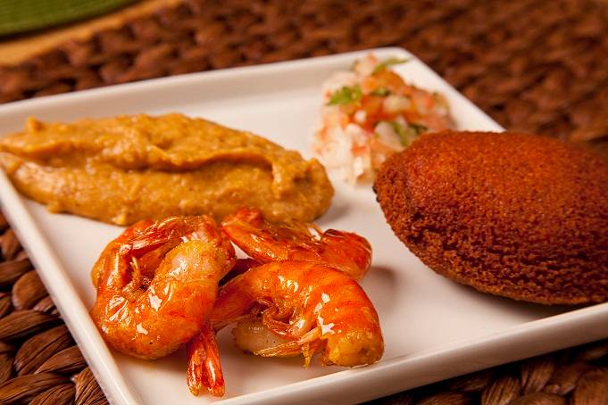 Mini acaraj&eacute; &eacute; uma das op&ccedil;&otilde;es de entrada do menu promocional do restaurante<br>