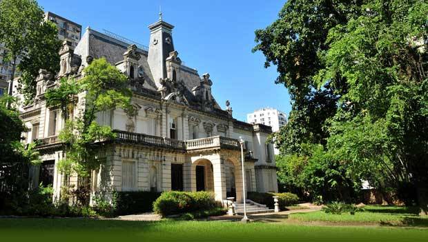 Bar e restaurante de garagem vão invadir o Palácio