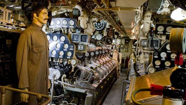 No espa&ccedil;o ex&iacute;guo, at&eacute; 60 tripulantes dividiam a &aacute;rea interna com equipalmentos e torpedos<br>