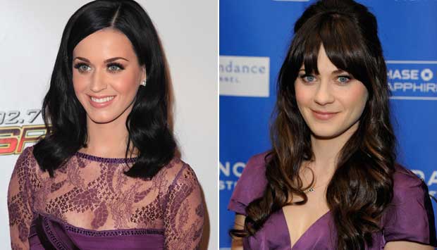 A cantora Katy Perry e a atriz Zooey Deschanel se parecem muito - e não é só na paixão pela música.<br>