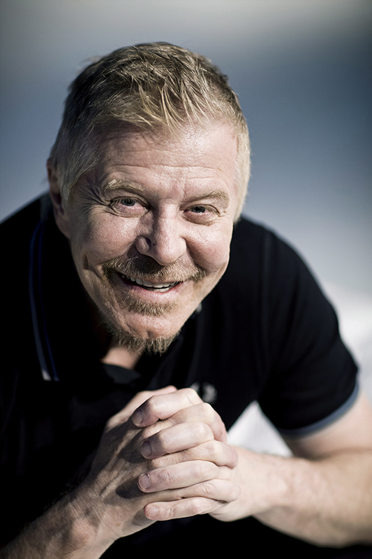 Miguel Falabella será comandante de aeronave no seriado Brasil a Bordo