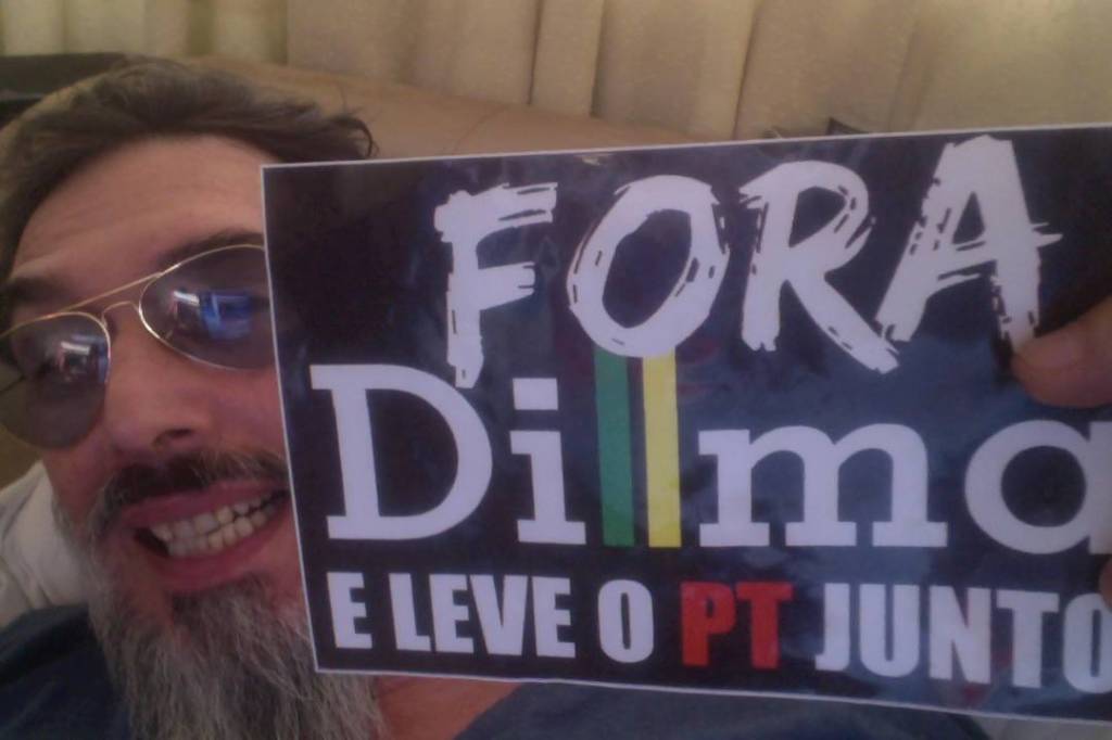 Cantor Lobão nega apoio à ditadura militar em nota de esclarecimento