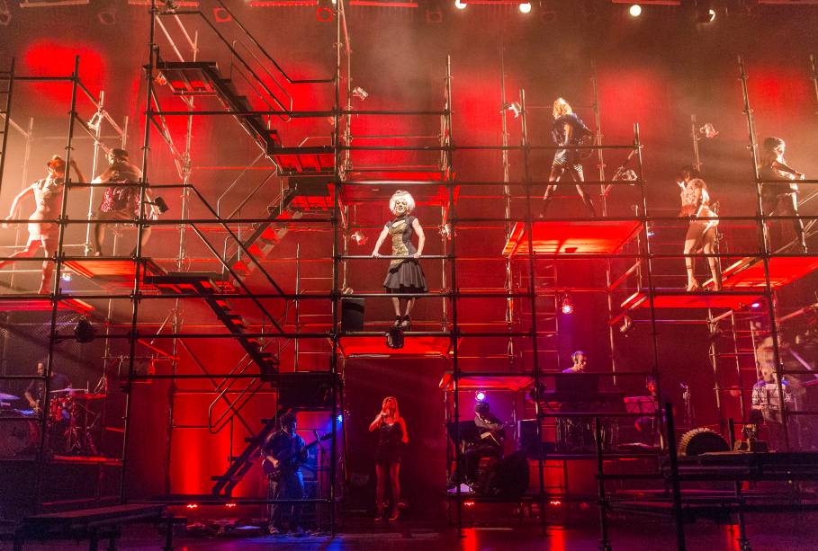 Ópera do Malandro: montagem de João Falcão para clássico de Chico Buarque Ópera do Malandro: montagem de João Falcão para clássico de Chico Buarque