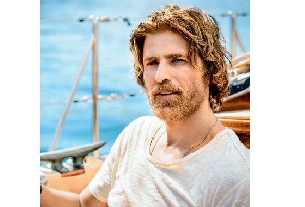 Reynaldo Gianecchini fica irreconhecível com novo visual para novela das 9