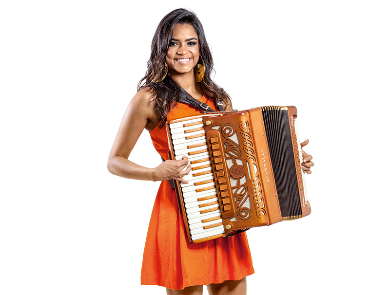 Lucy Alves, ex-The Voice Brasil, vai puxar samba-enredo da Imperatriz na Sapucaí e estrear novela na Globo