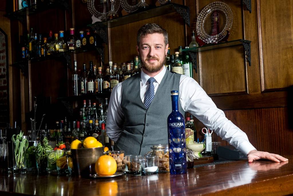 Mee recebe barman nova-iorquino Travis St. Germain na quarta (28)