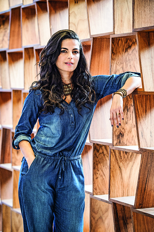 Emanuelle Araújo vai testar seu novo álbum em show de graça