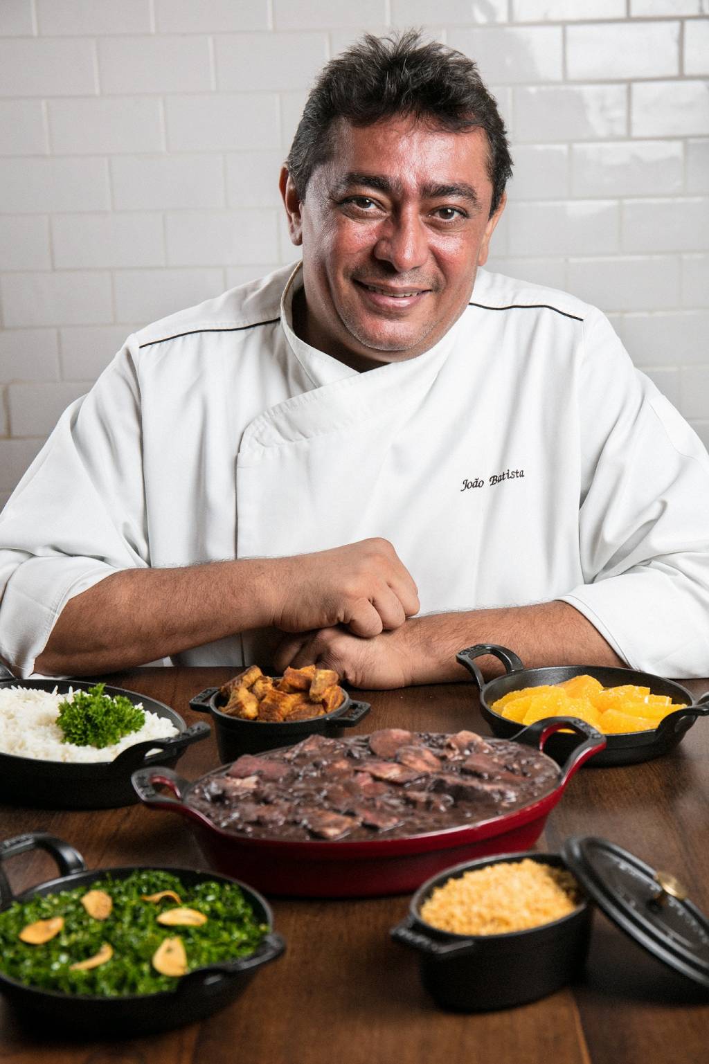 Como fazer: Batista ensina o passo a passo da sua clássica feijoada