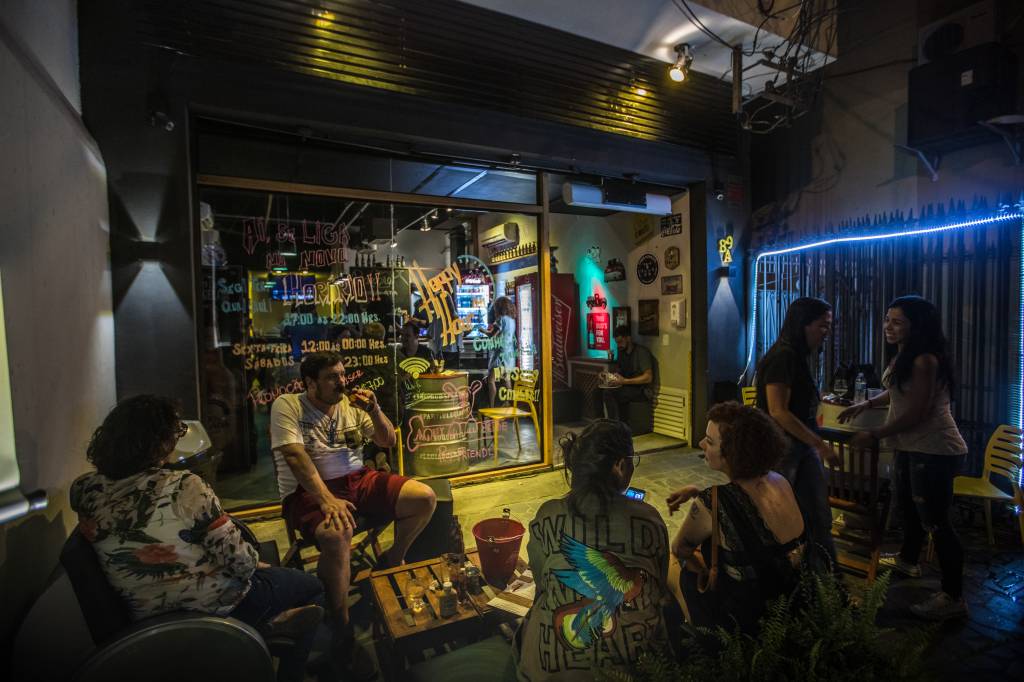 Legião carioca dá dose dupla de chope, por R$13, na quinta (1°)