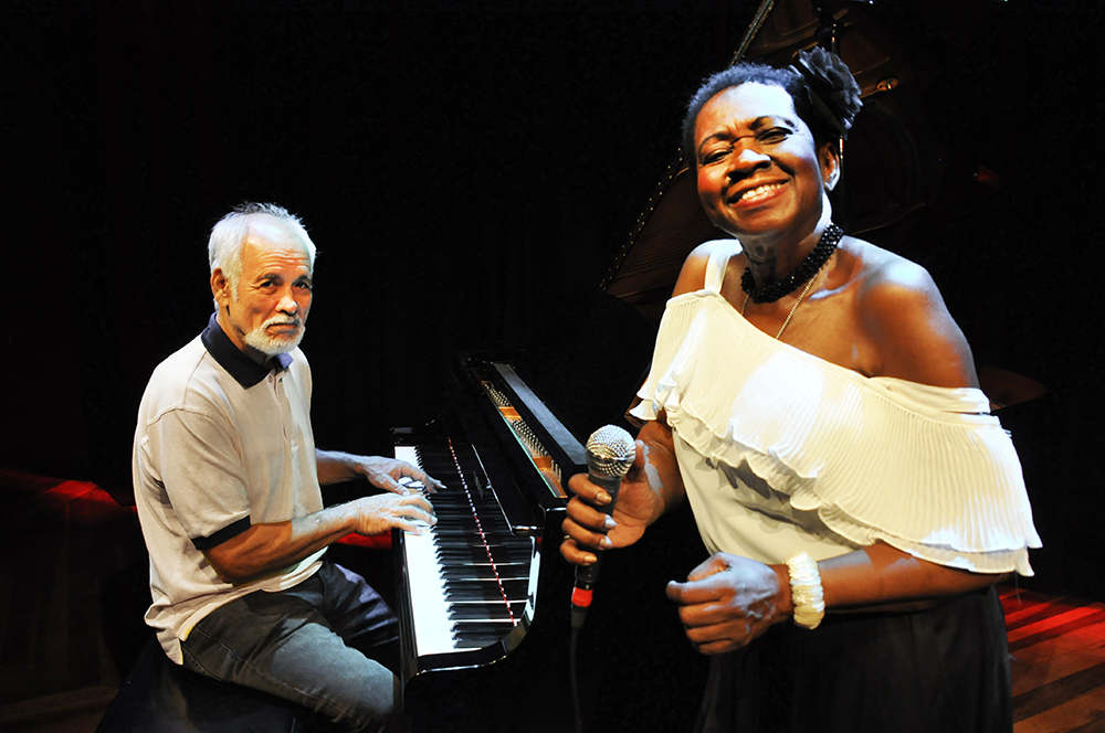 Áurea Martins e Cristóvão Bastos fazem show gratuito no Centro