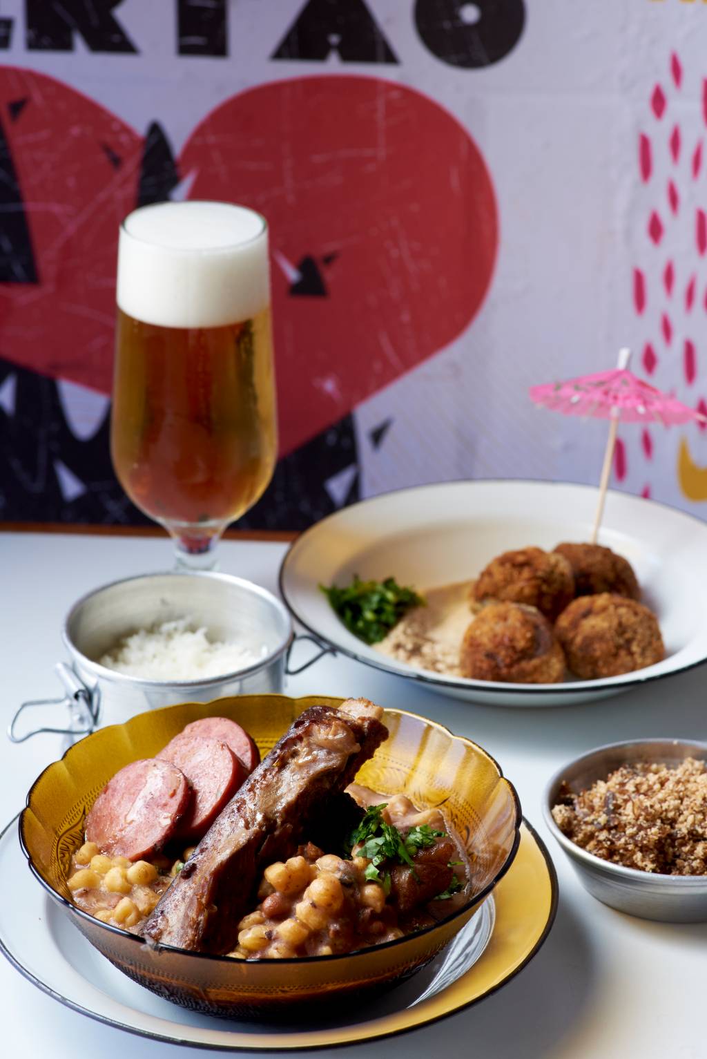 Duas novidades agitam bares na Praça da Bandeira