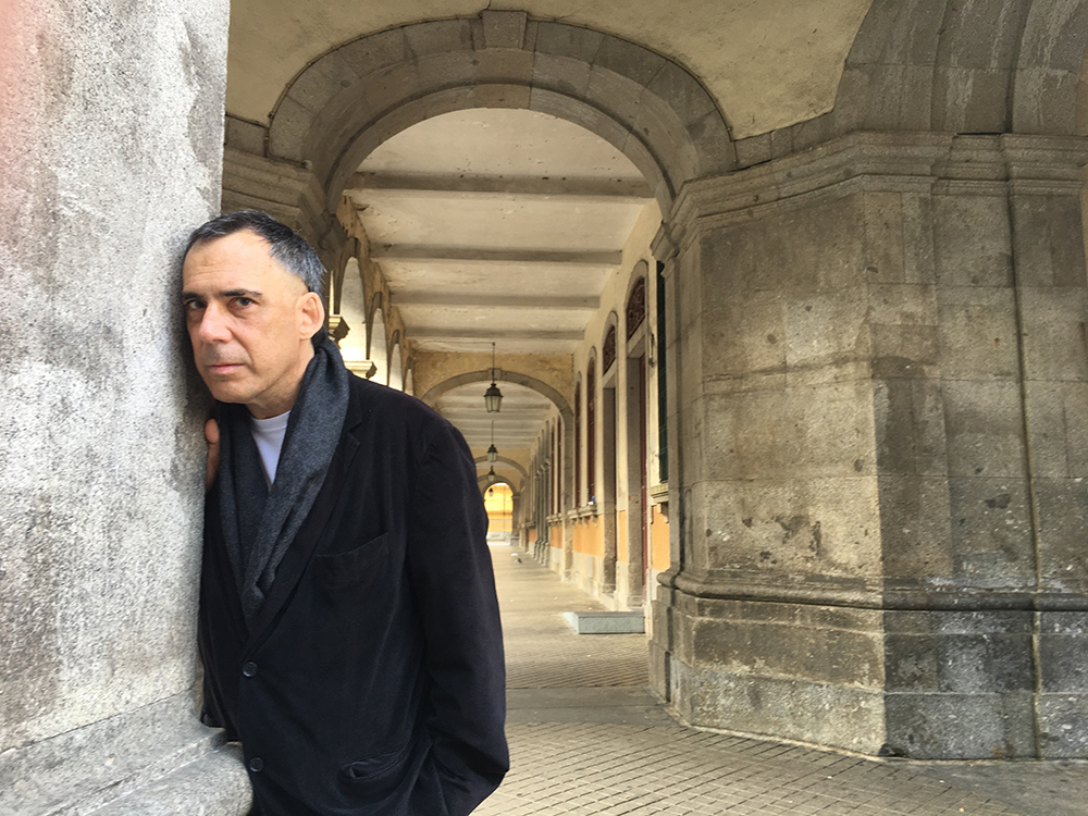 Arnaldo Antunes lança trabalho gravado em Portugal no Circo