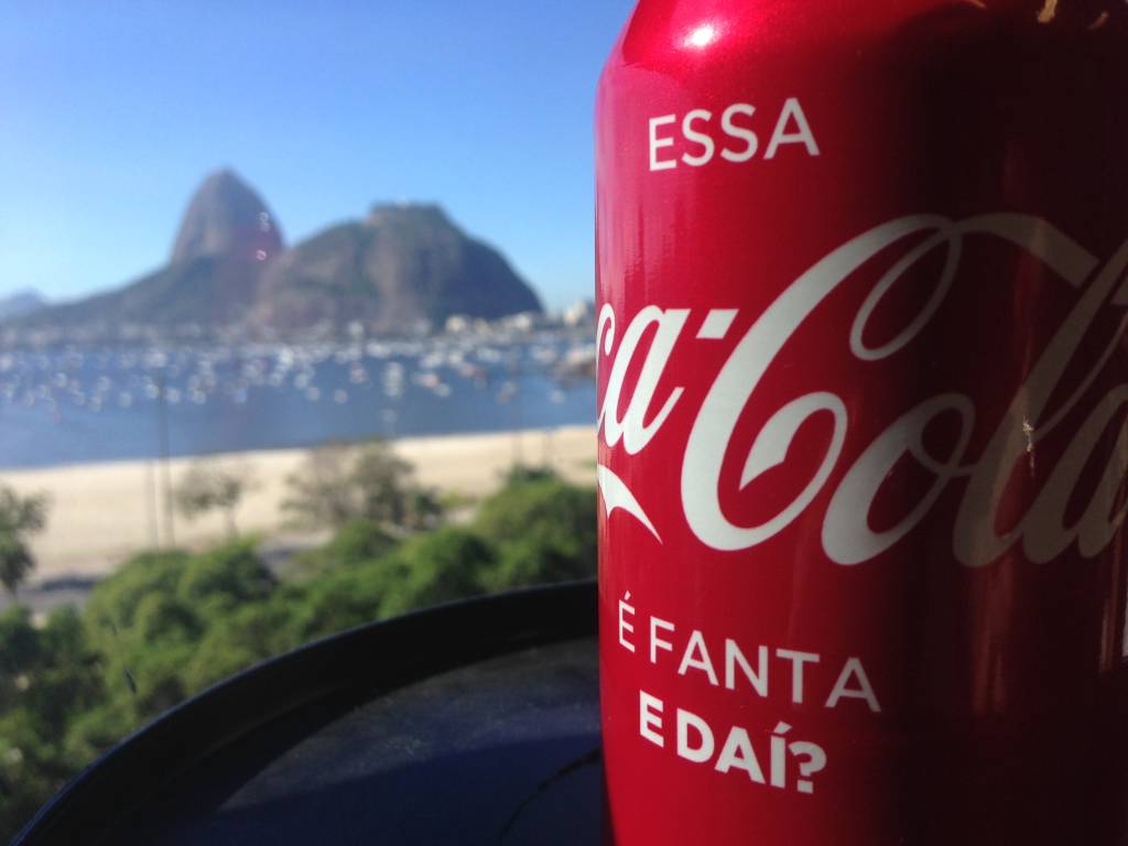 Campanha interna da Coca-Cola contra homofobia viraliza