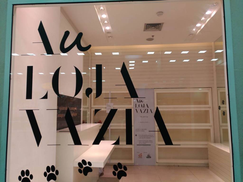 AU LOJA VAZIA
