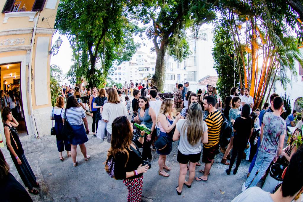 Barra recebe evento que reúne shows, moda e gastronomia