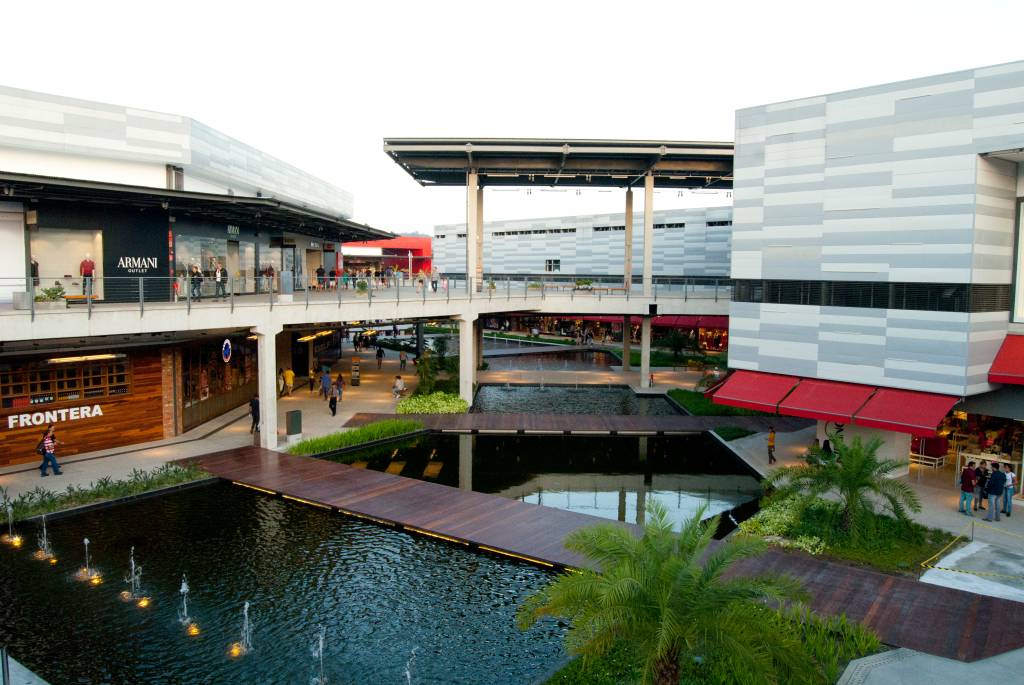 Outlet Premium oferece até 97% de desconto em grandes marcas