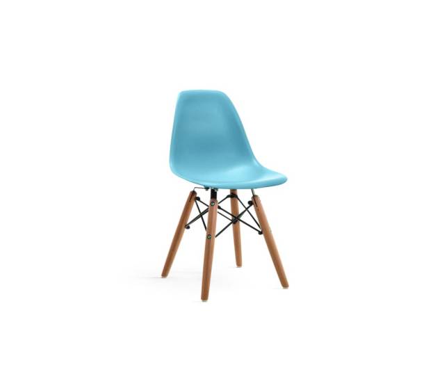 Cadeira infantil Eames: O modelo é um clássico do design e traz mais cor ao ambiente infantil. À venda nas cores azul e rosa. R$ 149,90 Cadeira infantil Eames: O modelo é um clássico do design e traz mais cor ao ambiente infantil. À venda nas cores azul e rosa. R$ 149,90