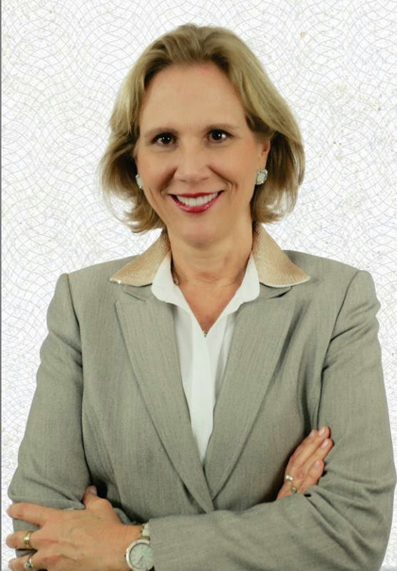 Primeira dama Sylvia Jane Crivella adora um tratamento estético