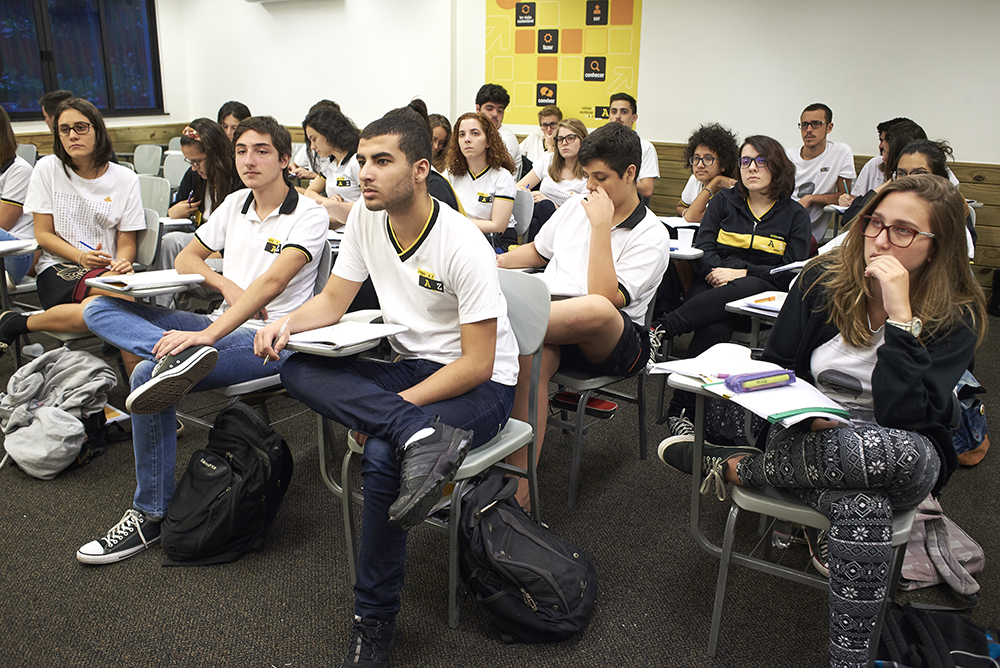 Disputa entre escolas seguirá agressiva mesmo sem ranking do Enem