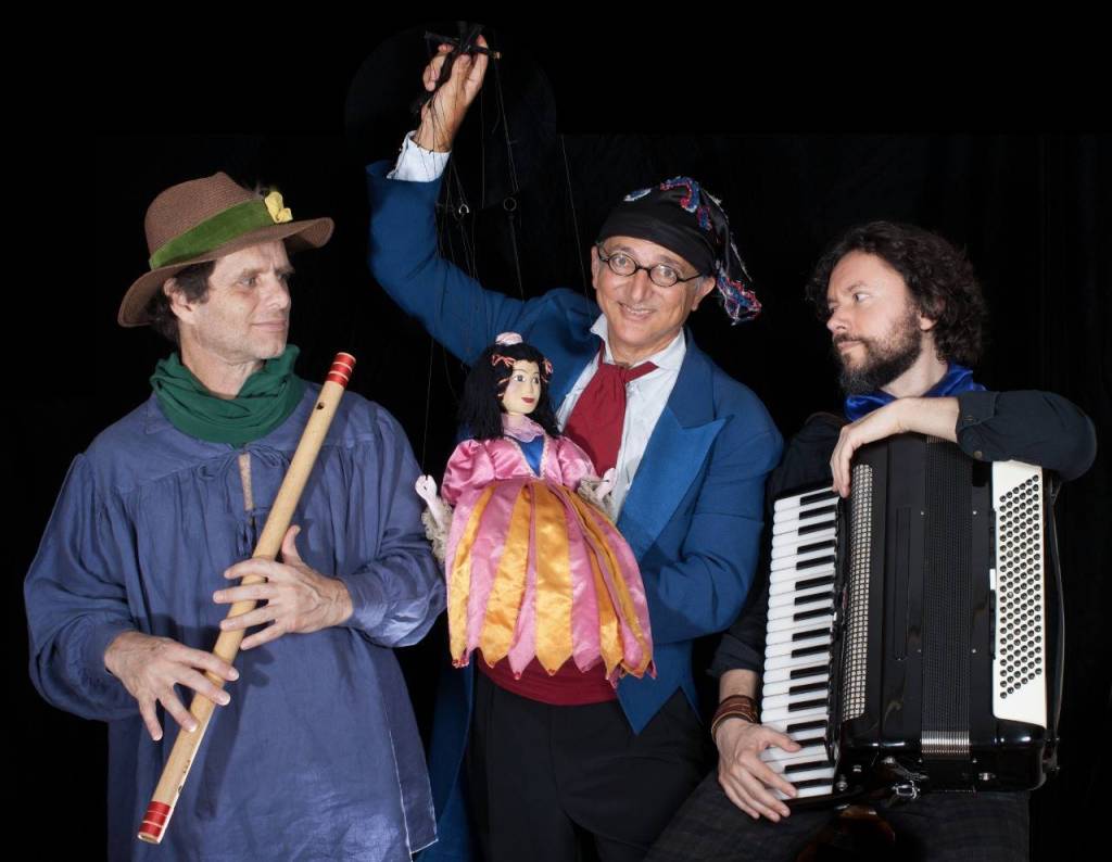 Museu da República recebe espetáculo com bonecos