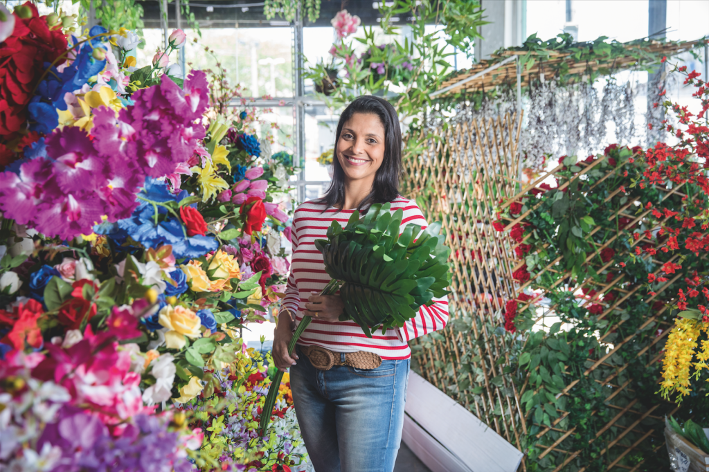 Comércio em Vigário Geral atrai cariocas em busca de ofertas