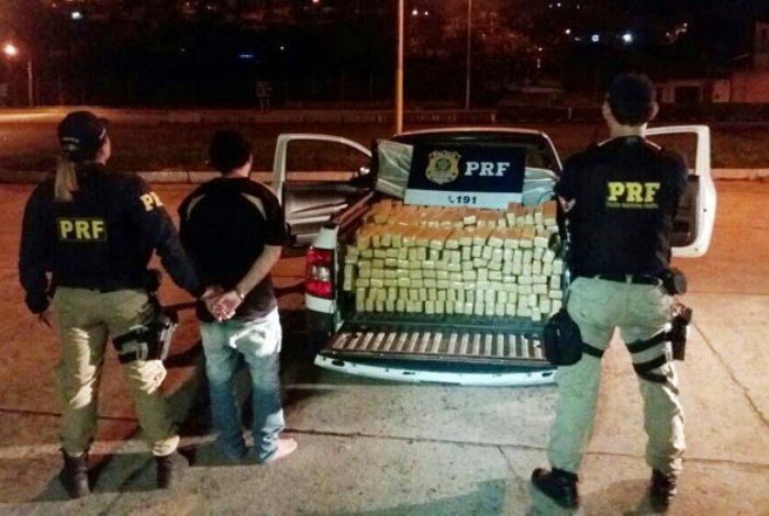 Polícia Rodoviária Federal apreende meia tonelada de maconha