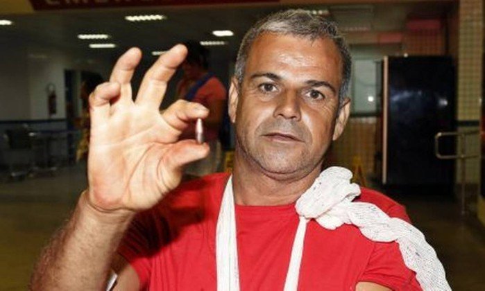 Duas pessoas são atingidas por balas perdidas neste domingo (24)