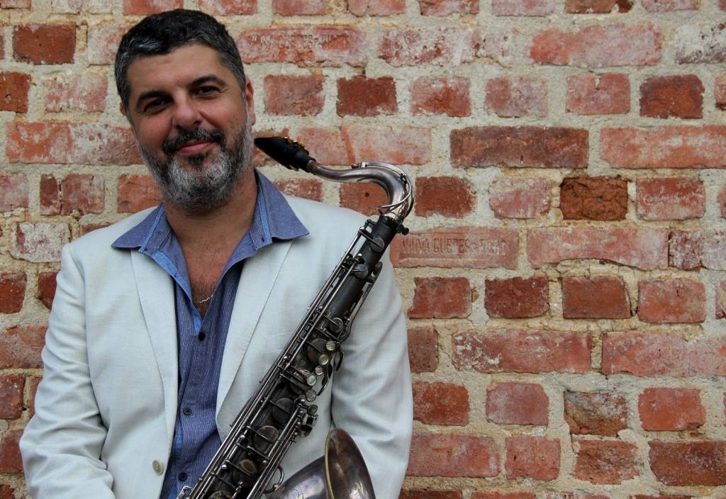 Eduardo Neves faz tributo a Nelson Cavaquinho na Audio Rebel