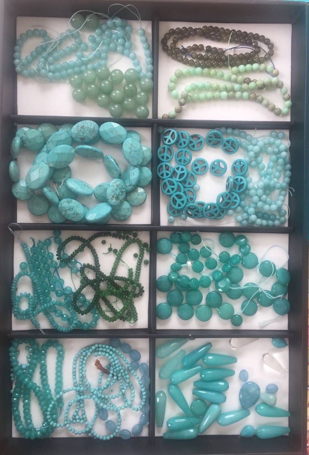 Anna Vivacqua realiza happy hour para criação de joias