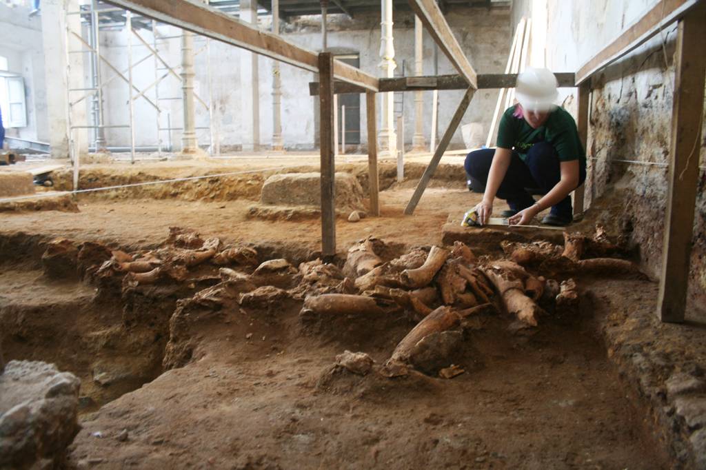 Obra de centro cultural da Casa da Moeda revela achados curiosos