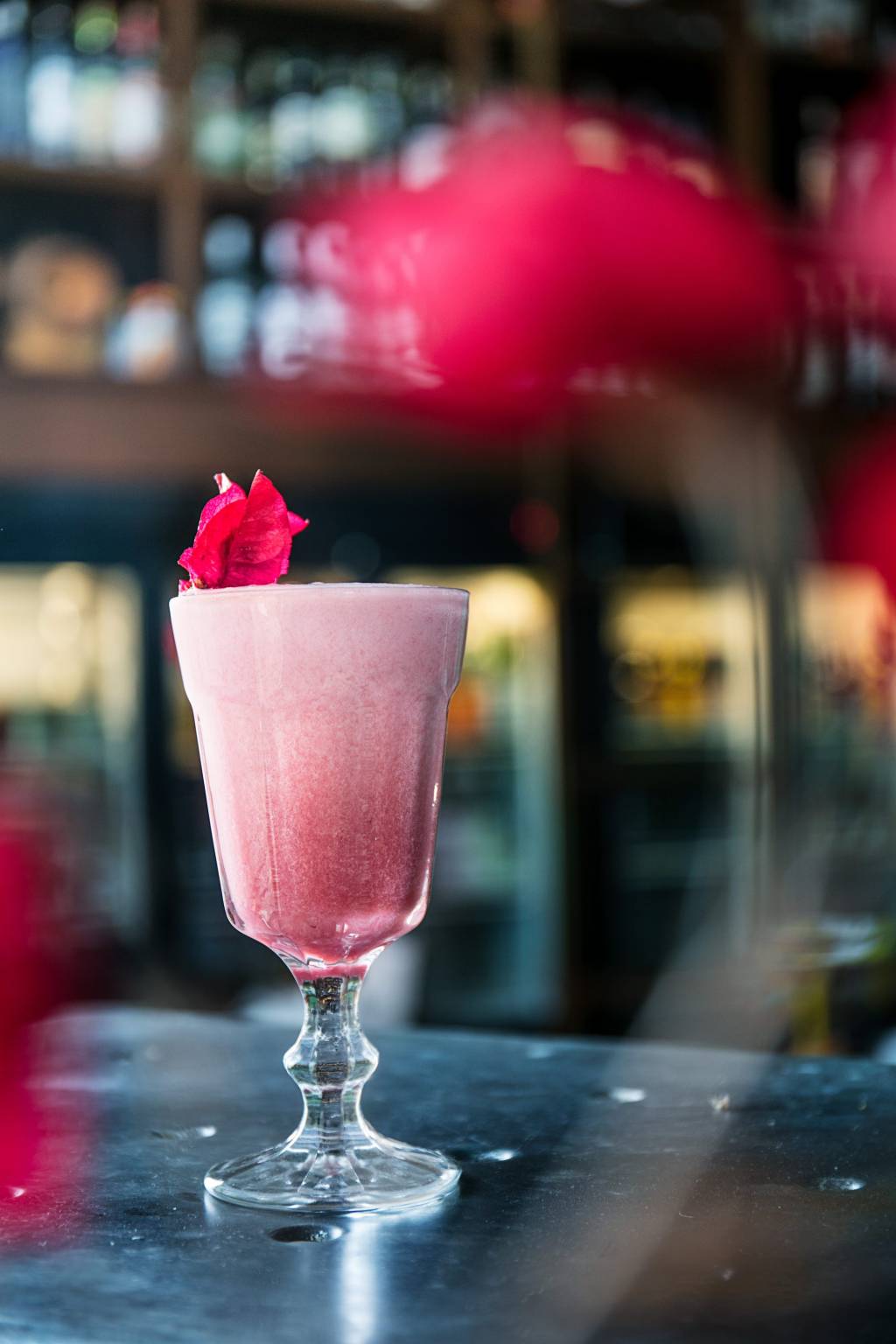 Dois premiados bares de drinques em Ipanema renovam suas cartas