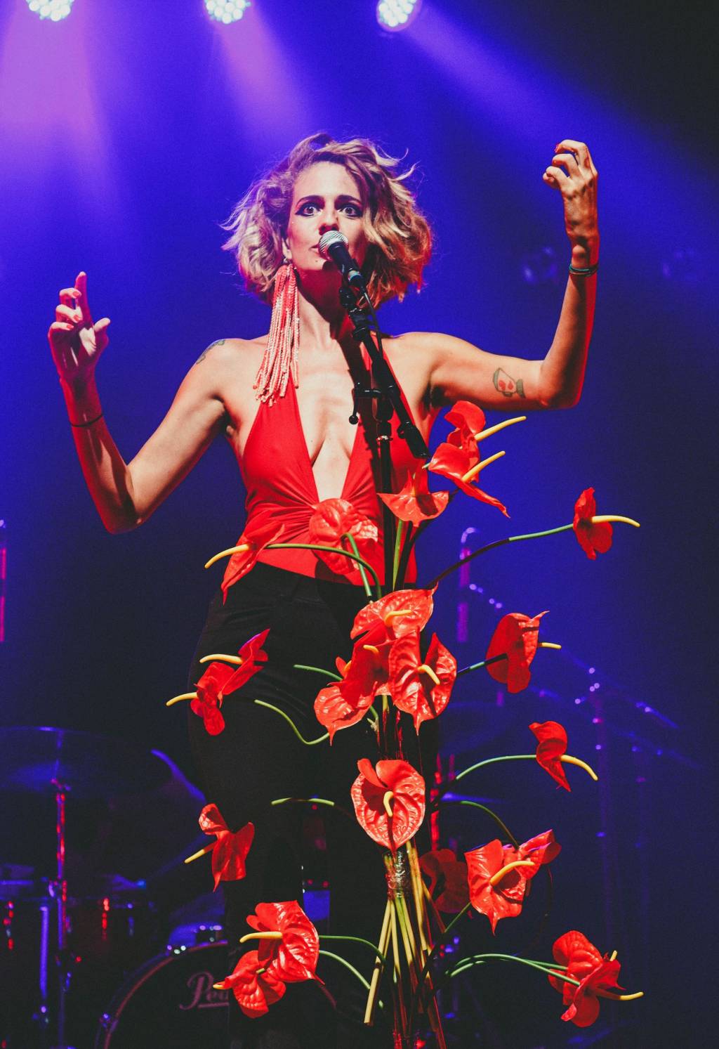 Letrux divide o palco com Marisa Orth no projeto Nova Música Convida