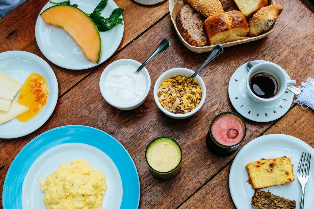 Aprazível lança café da manhã