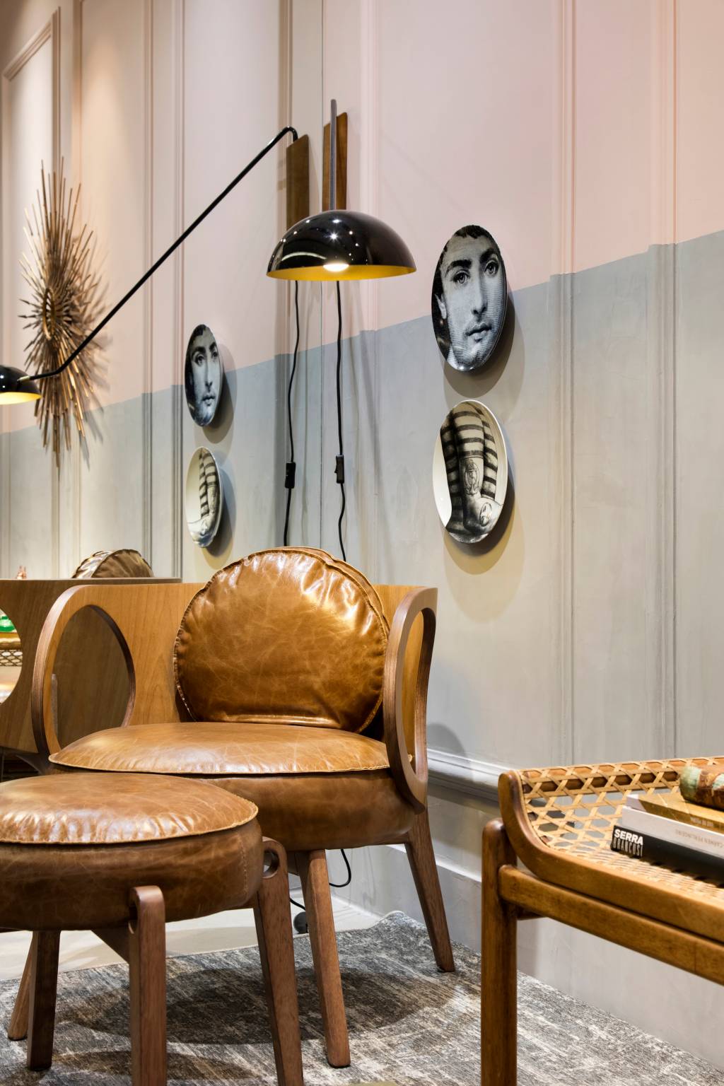 Boiseries ganham destaque e dão charme vintage aos ambientes