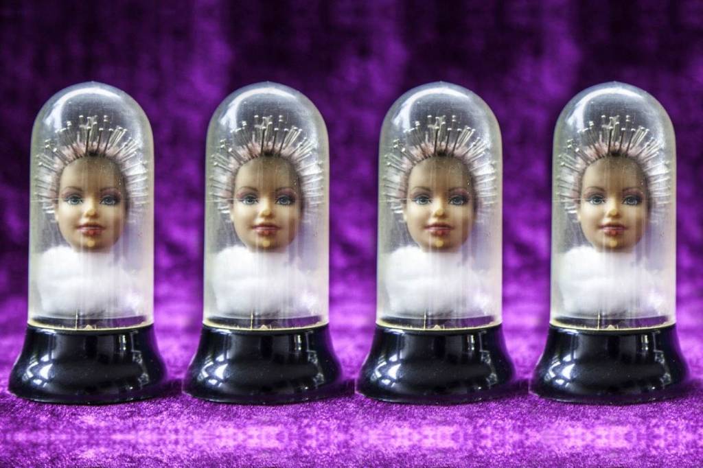 Barbie vira tema de exposição que reflete sobre estereótipos femininos