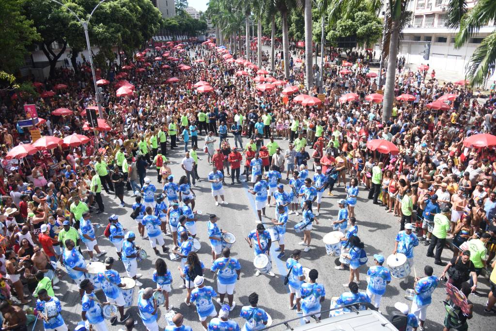 Carnaval 2020: lixo dos blocos cariocas serão transformados em lixeiras