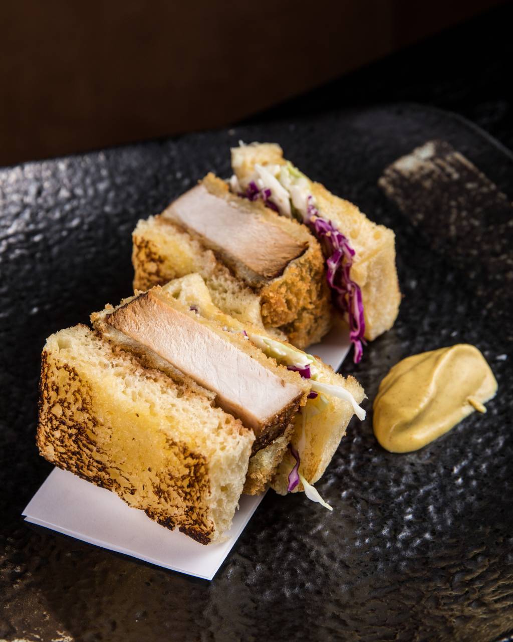 Japonês Naga ganha bar externo com carta de drinques de Jéssica Sanchez