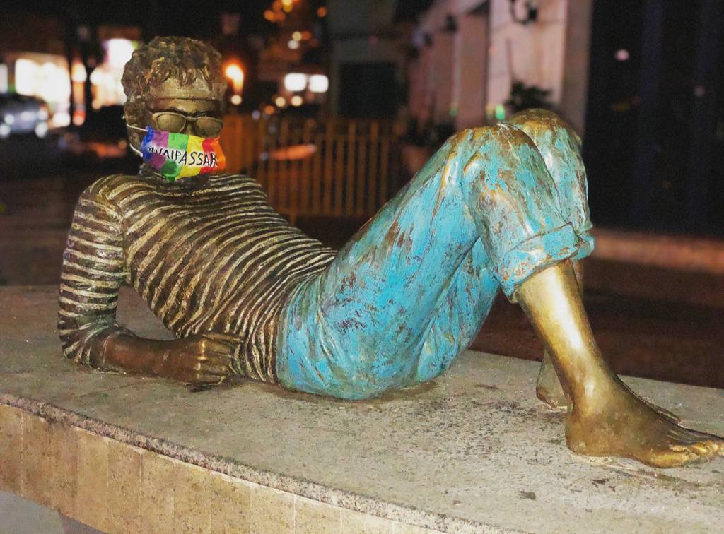 Estátuas do Rio aparecem com máscaras de proteção: “Vai Passar”