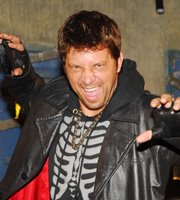 Os Mutantes: Na estreia na emissora Record, Mário interpretou o vampiro Drácula Os Mutantes: Na estreia na emissora Record, Mário interpretou o vampiro Drácula