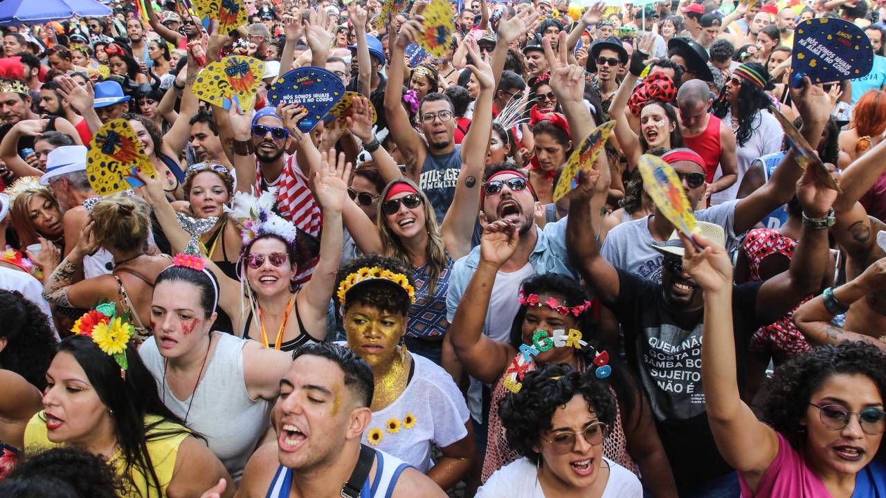 Público pula carnaval