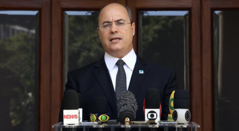 Mesmo afastado, Wilson Witzel ganha 11% de aumento no salário