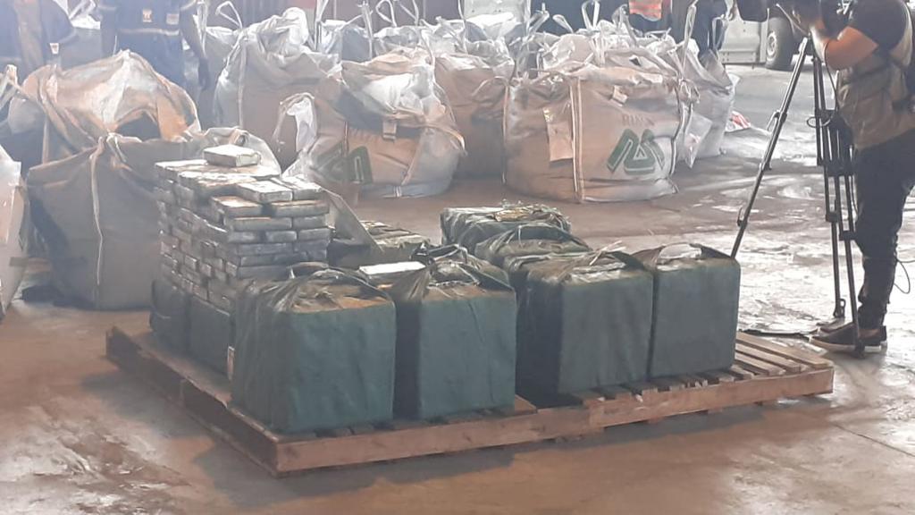 Rio: Polícia Federal apreende uma tonelada de cocaína no porto