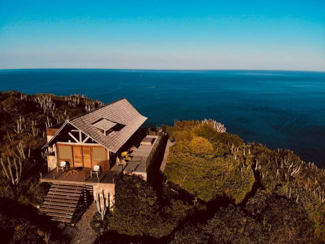 casa para alugar em arraial A casa de Arraial: mesmo lá, é possível viajar para se conectar com natureza e manter o o isolamento