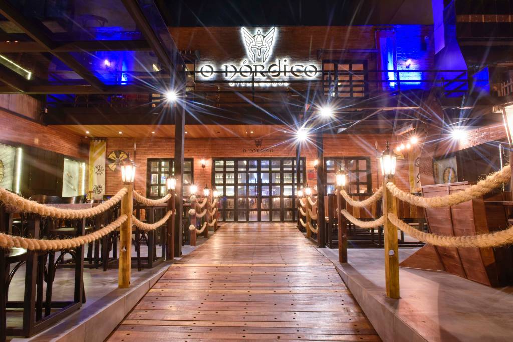 Barra ganha restaurante com temática viking e culinária nórdica