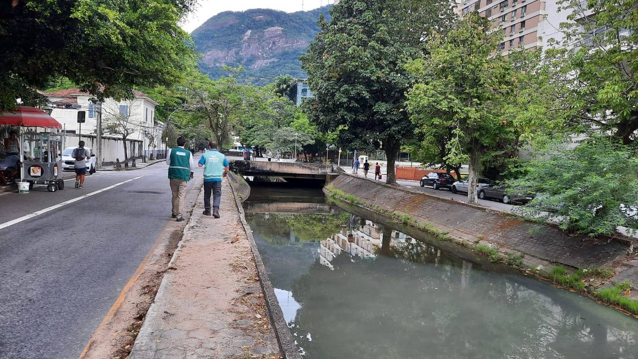 Lagoa poluída