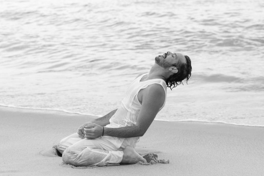 Almério e Ney Matogrosso regravam “Brasil”