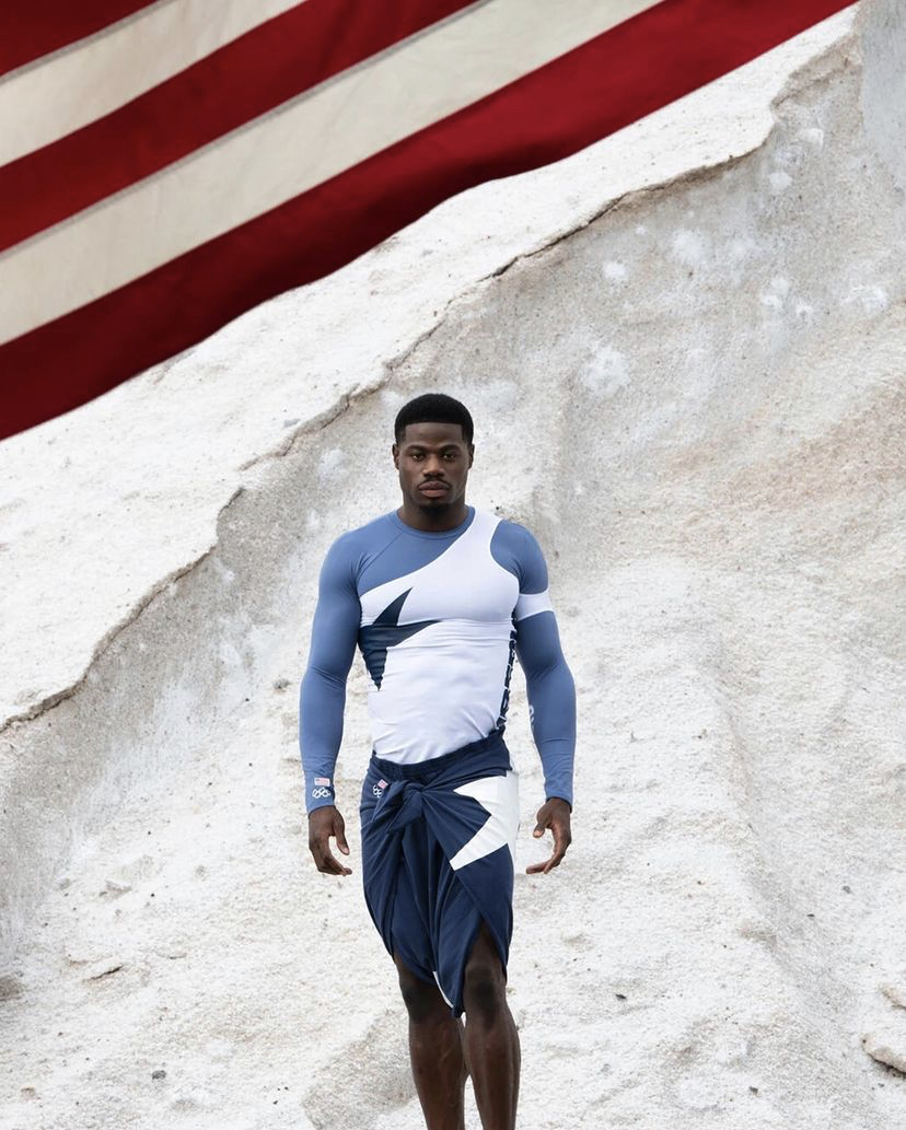 Uniforme no estilo super-her&oacute;i da Lib&eacute;ria assinado pelo estilista nova-iorquino Telfar Clemens, filho de liberianos